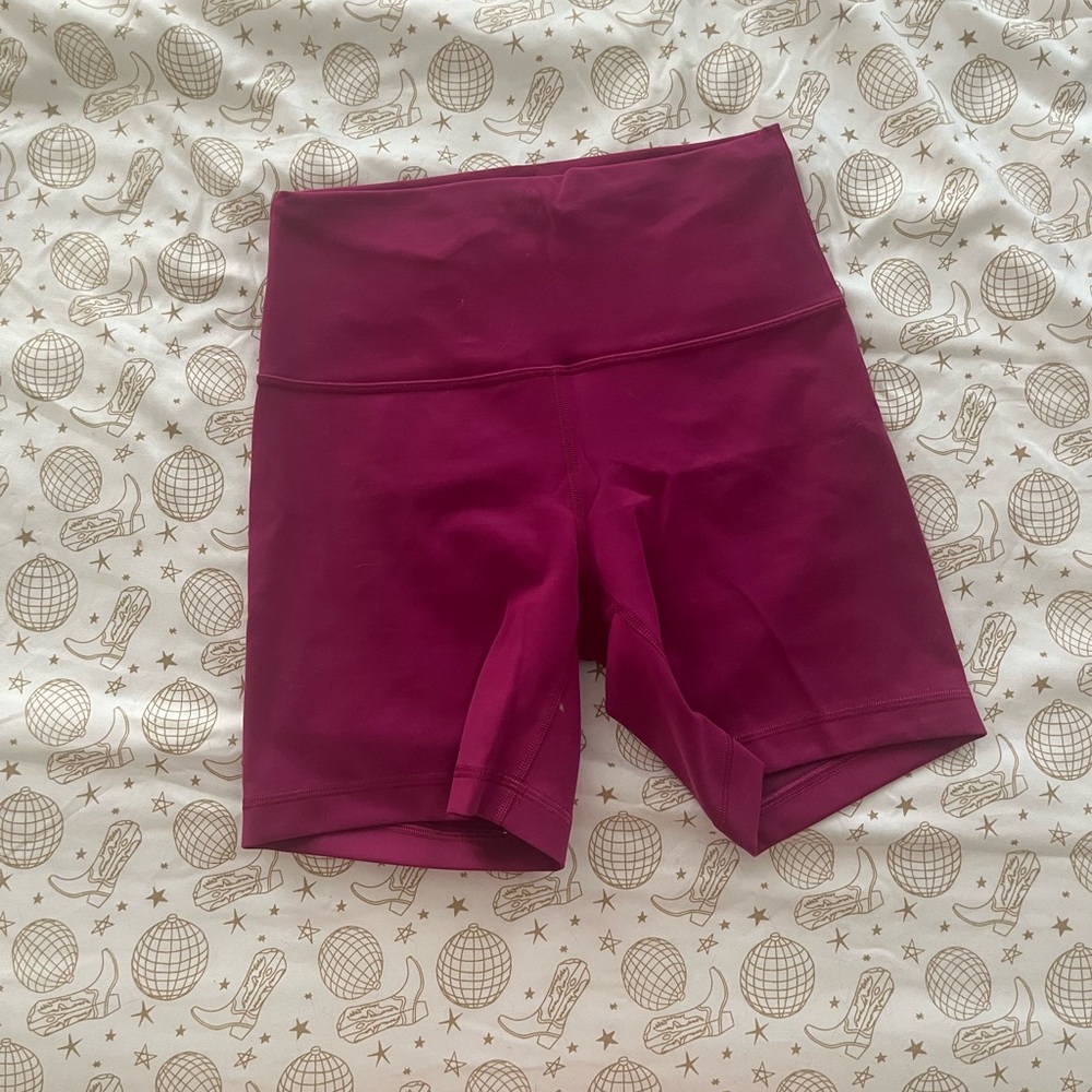 Like New Lululemon Wubder Train Shorts Sz 4